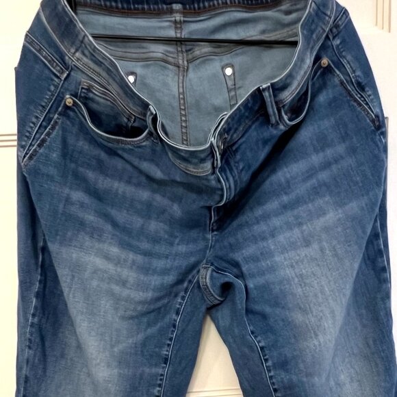 16R - JJILL Medium Wash Blue Denim Jeans - Authentic Fit - Slim Ankle - Picture 2 of 4